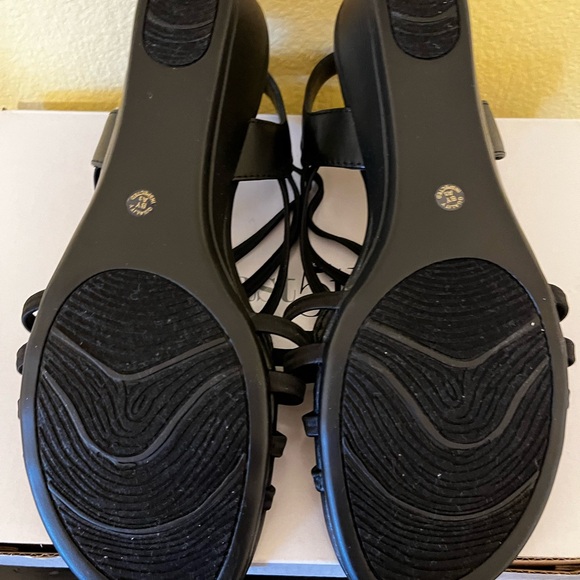 NWT East 5th black slingback wedge sandals - Picture 6 of 7